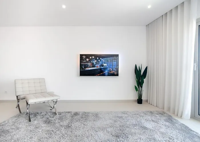 Pico Do Feliz - The Penthouse & The Village By Silver Prop *