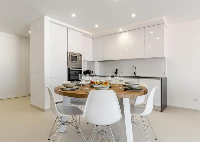 Pico Do Feliz - The Penthouse & The Village By Silver Prop شقة