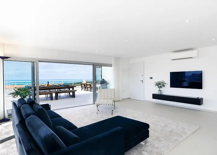 Pico Do Feliz - The Penthouse & The Village By Silver Prop شقة نازاريه