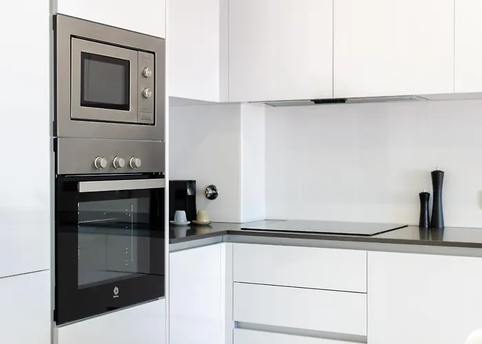 Pico Do Feliz - The Penthouse & The Village By Silver Prop * נאזרה